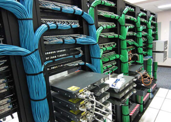 Guia para Cabeamento Estruturado em Data Centers: Garantindo a Conformidade com os Padrões da Indústria