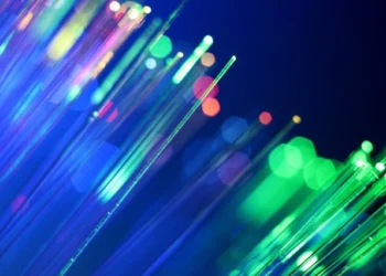 Entendendo DWDM e CWDM: Multiplexação por Divisão de Comprimento de Onda