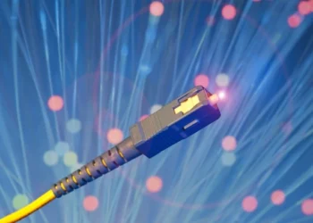 Diferenças entre Fibras Ópticas OM3, OM4 e OM5: Um Guia Completo