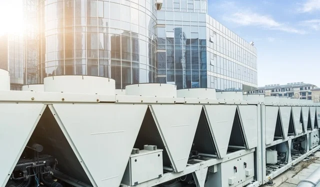 Sistema de Refrigeração por Água Gelada em Data Centers