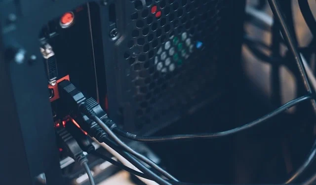 Eficiência Energética com Servidores de Fontes Certificadas 80PLUS